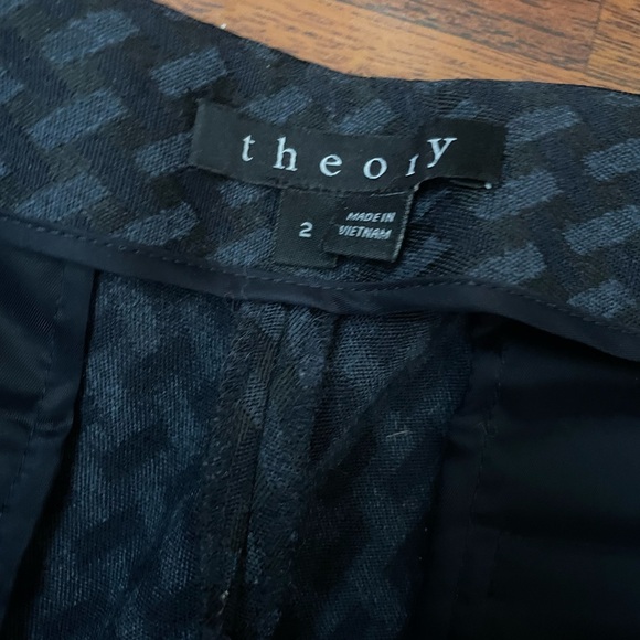 Wool pants by Theory - Picture 3 of 8